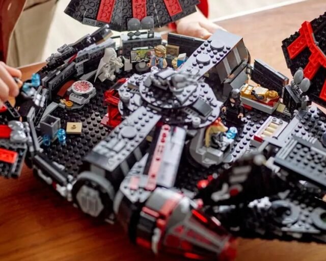 LEGO выпустила новые наборы по «Звёздным войнам» — с хорошим Дартом Вейдером и плохим Джа-Джа Бинксом