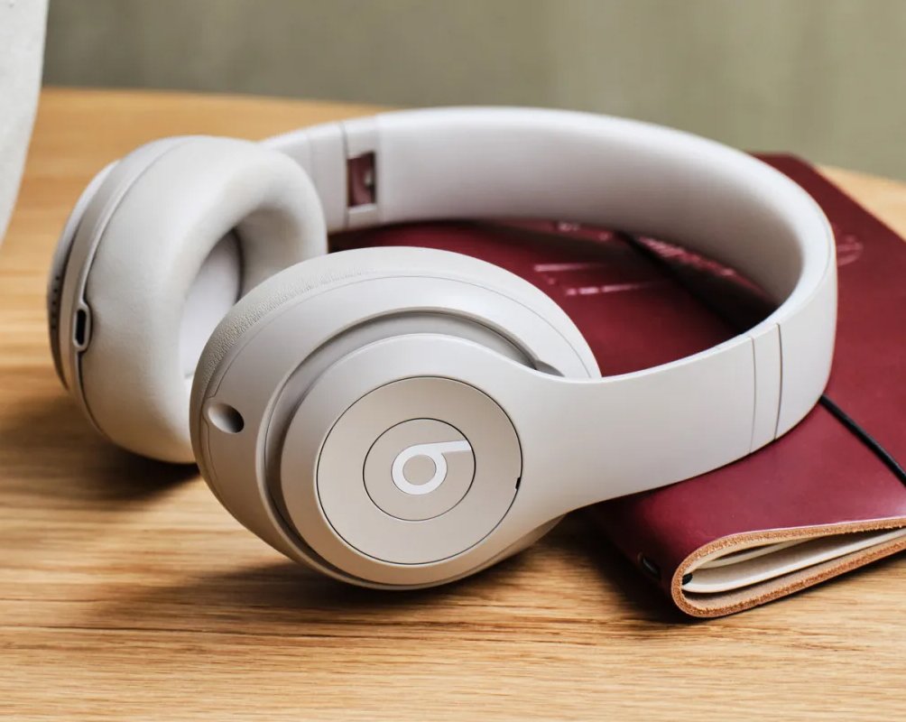 Beats представила флагманские наушники Studio Pro